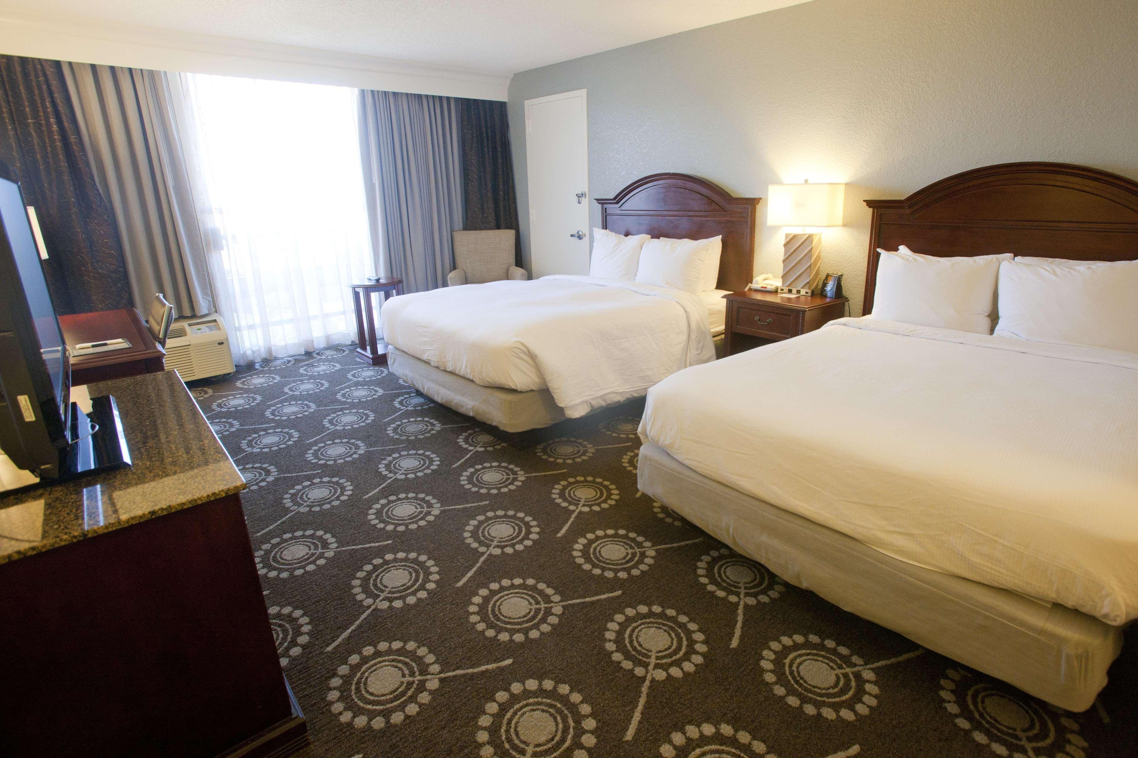 Готель Wyndham Midland Downtown Екстер'єр фото