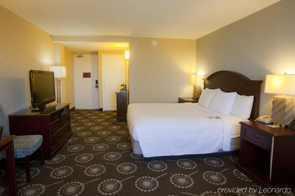Готель Wyndham Midland Downtown Екстер'єр фото