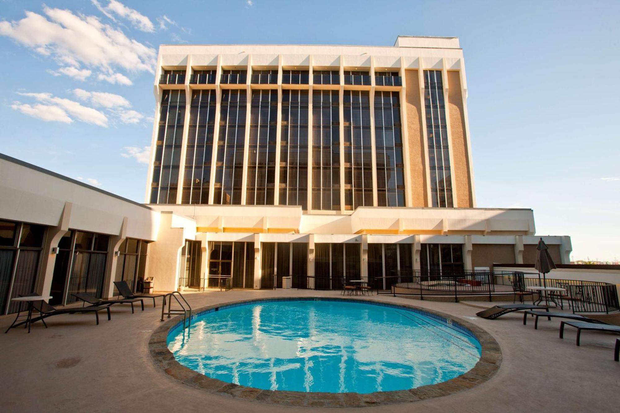 Готель Wyndham Midland Downtown Екстер'єр фото